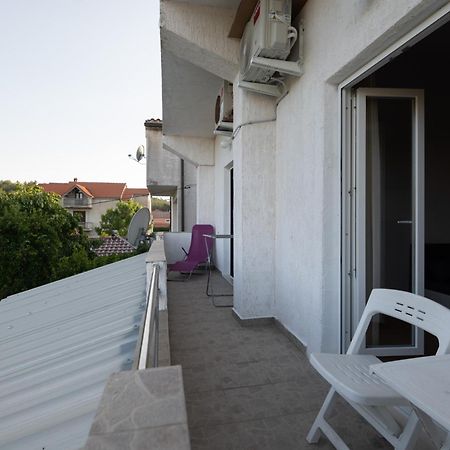 Marina'S Apartments Ražanac Стая снимка
