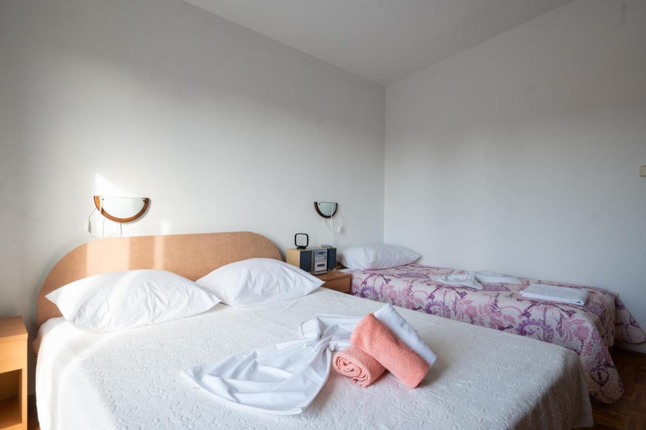 Marina'S Apartments Ražanac Екстериор снимка