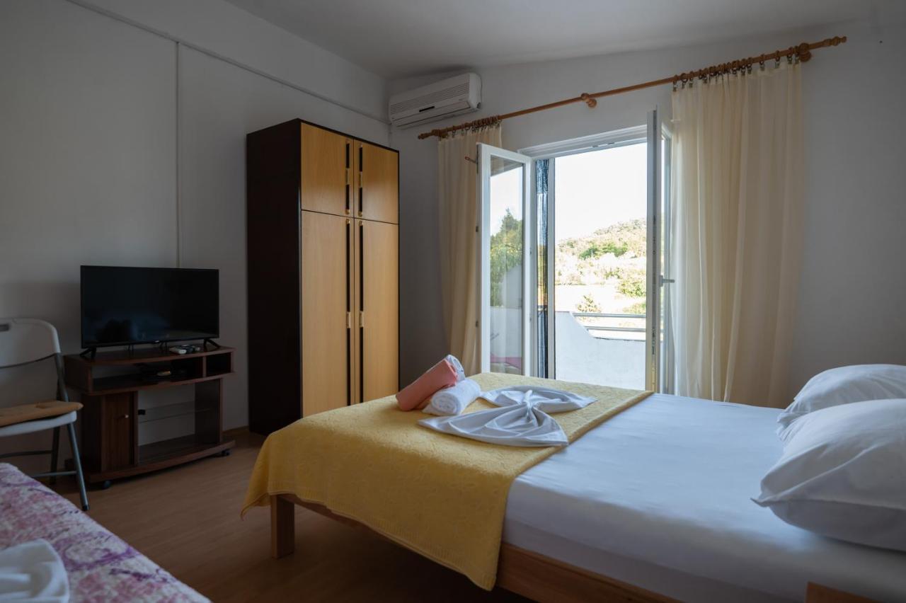 Marina'S Apartments Ražanac Екстериор снимка