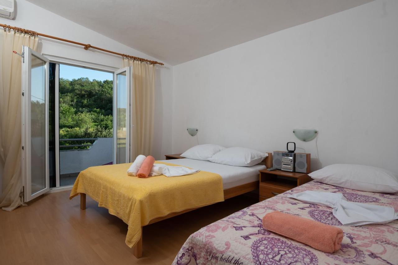 Marina'S Apartments Ražanac Екстериор снимка
