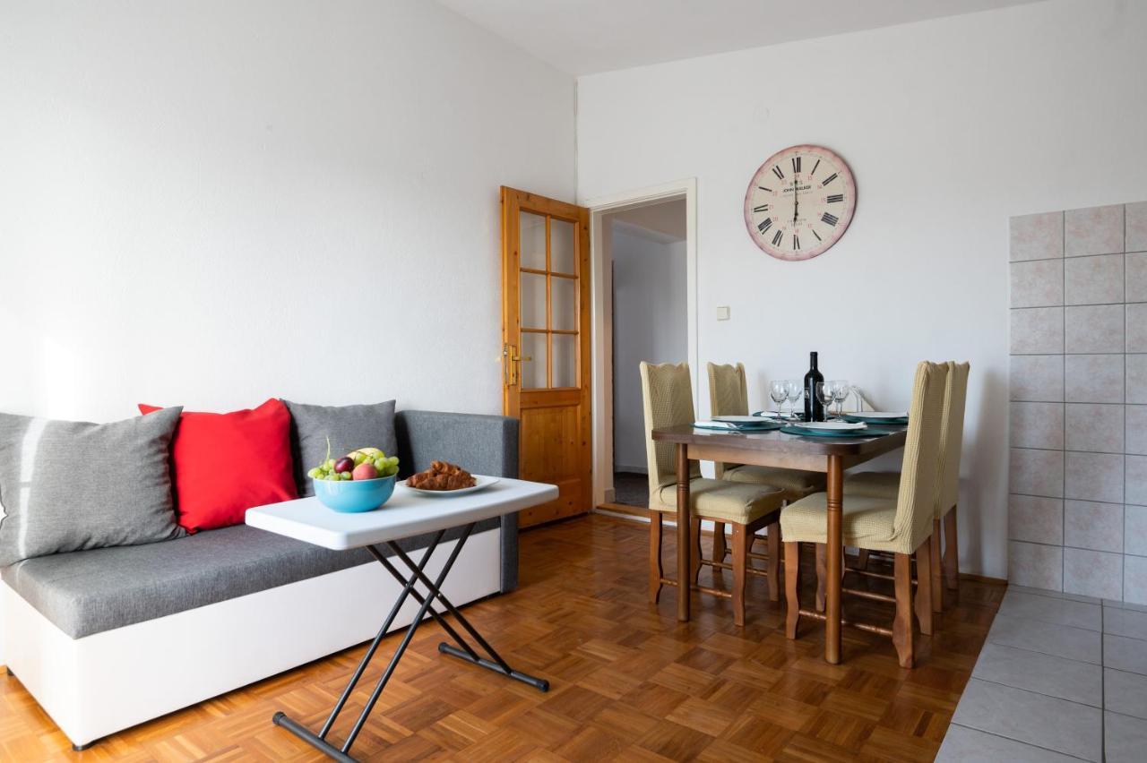 Marina'S Apartments Ražanac Екстериор снимка