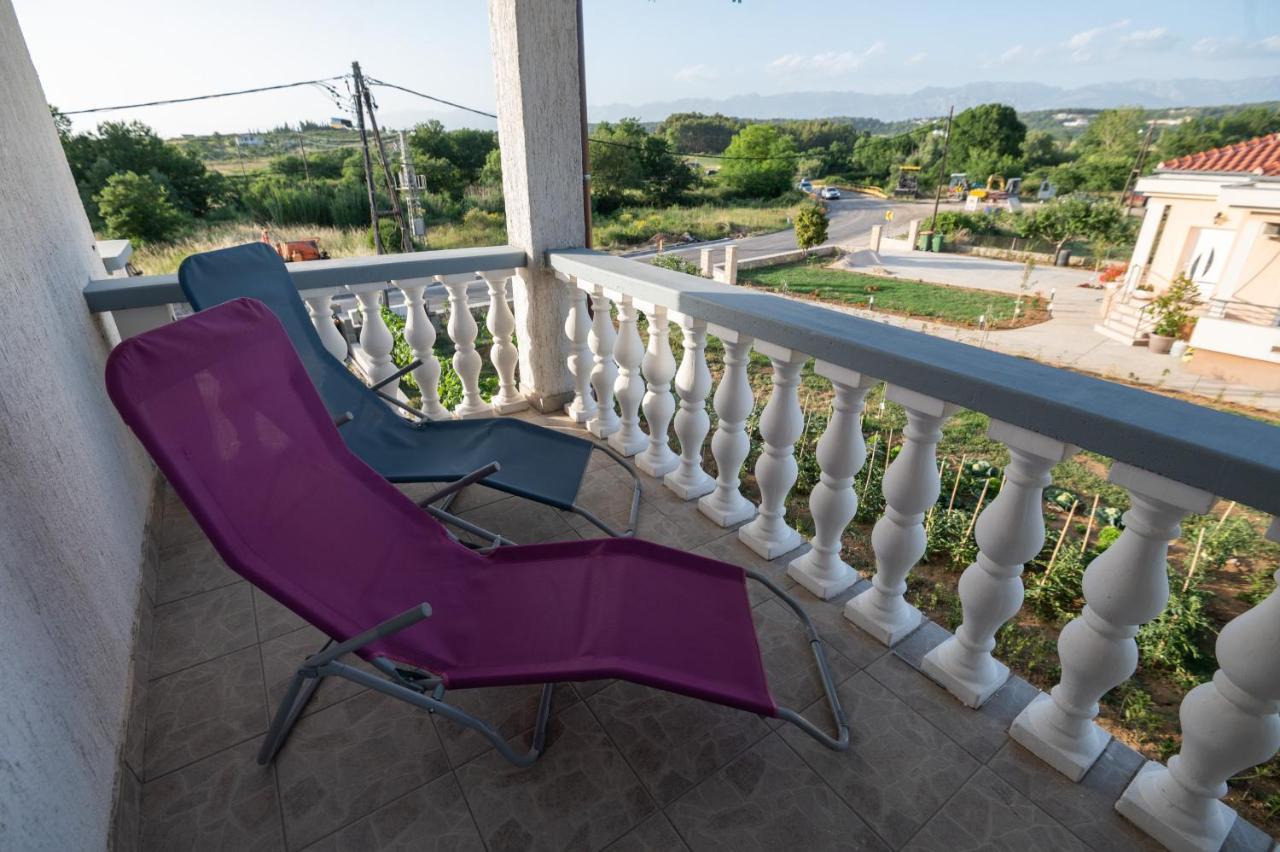 Marina'S Apartments Ražanac Екстериор снимка