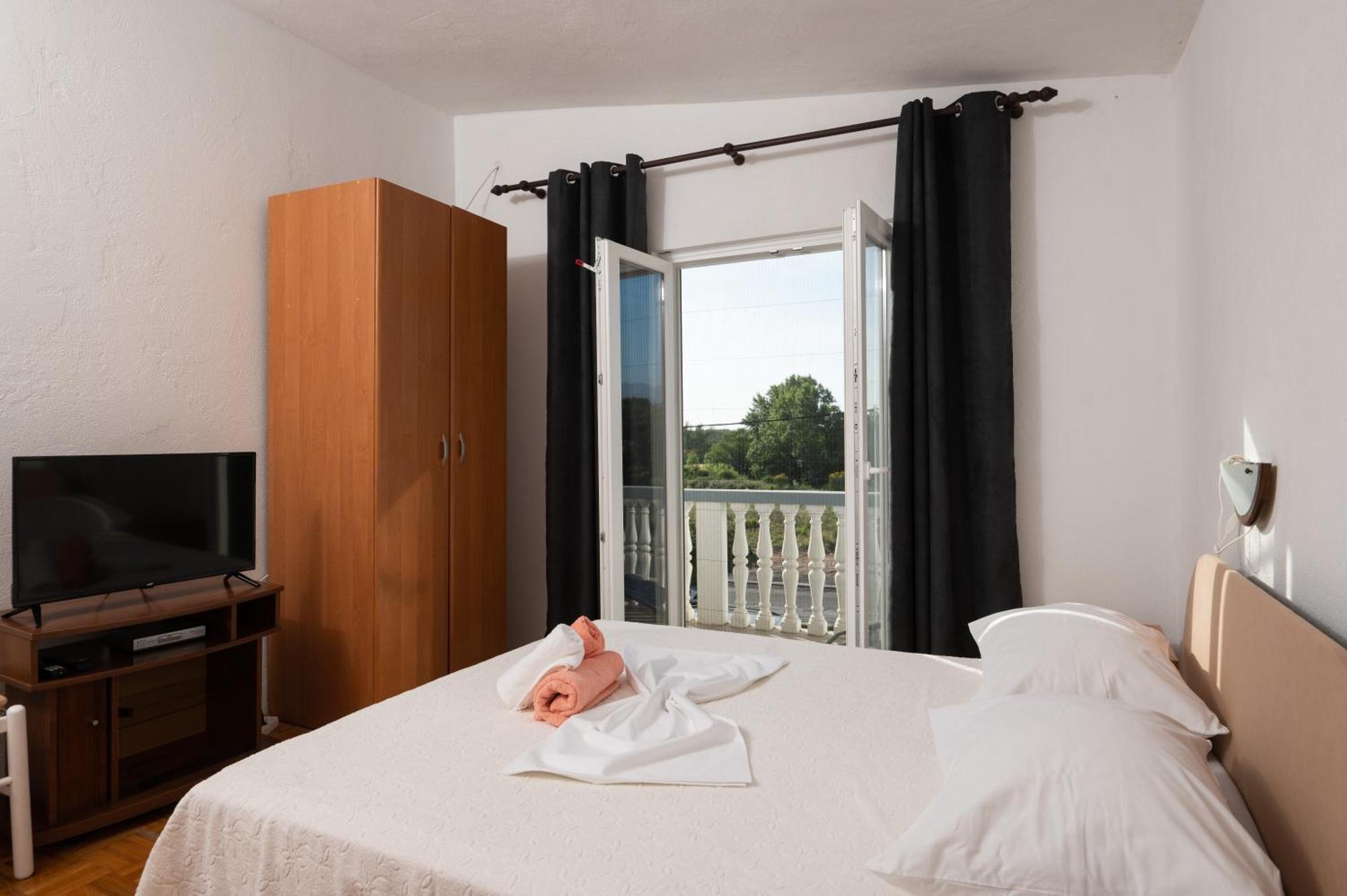 Marina'S Apartments Ražanac Стая снимка